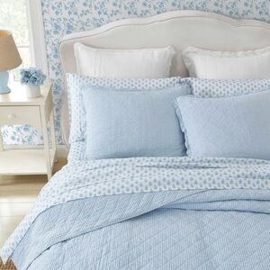 Laura Ashley King Oxford Striped Quilt Set Blue ~ NEW
